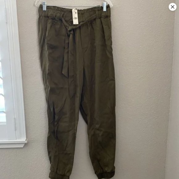 Garage Olive Green Tencel Paperbag Pants Size Large NWT - Picture 1 of 7